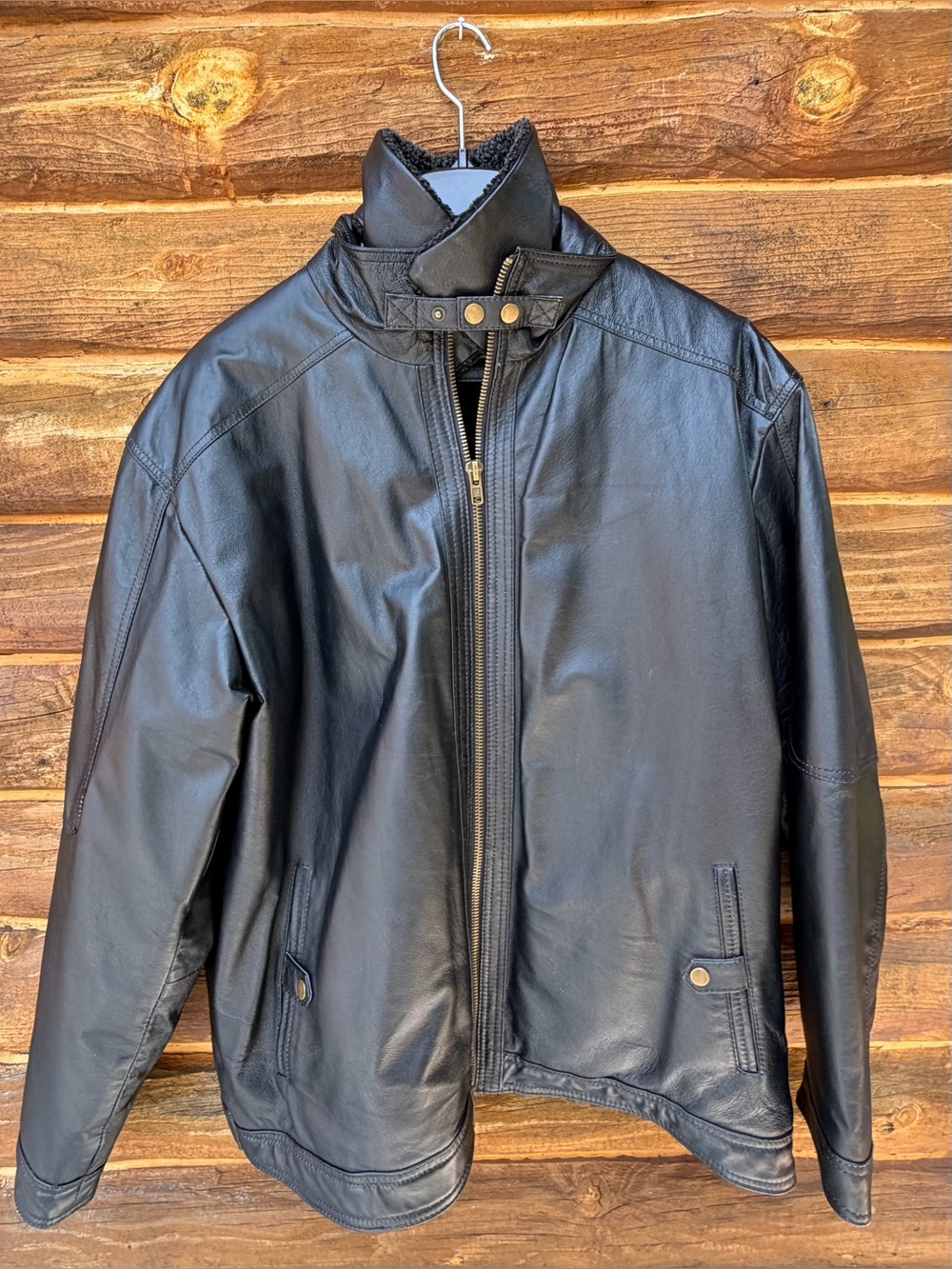 CHERESKIN Signature Collection Men’s leather coat